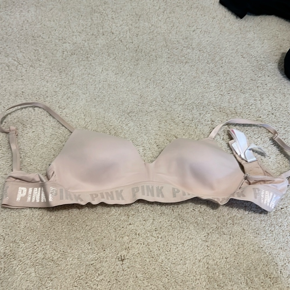 Victoria secret tshirt bra NO UNDERWIRE